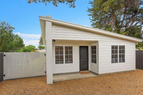 24A Petrel Ave - Wi-Fi - No Linen Included